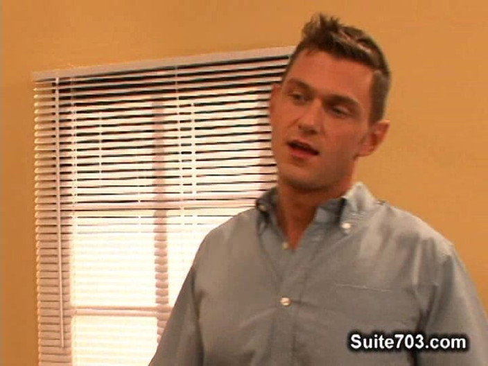Suite 703: Antonio Madiera Jt Ross ve Lucas Knowles