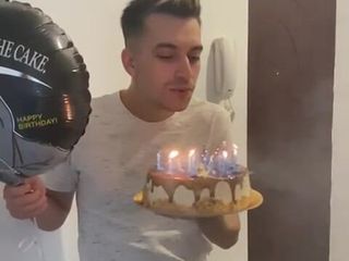 Hottestguys21: Чувак до дня народження! Ще одна пригода, заповнений рік чекає мене. ласкаво просимо його, відсвяткувавши мій день народження з помпезністю і сплендором. Thank You so Mu