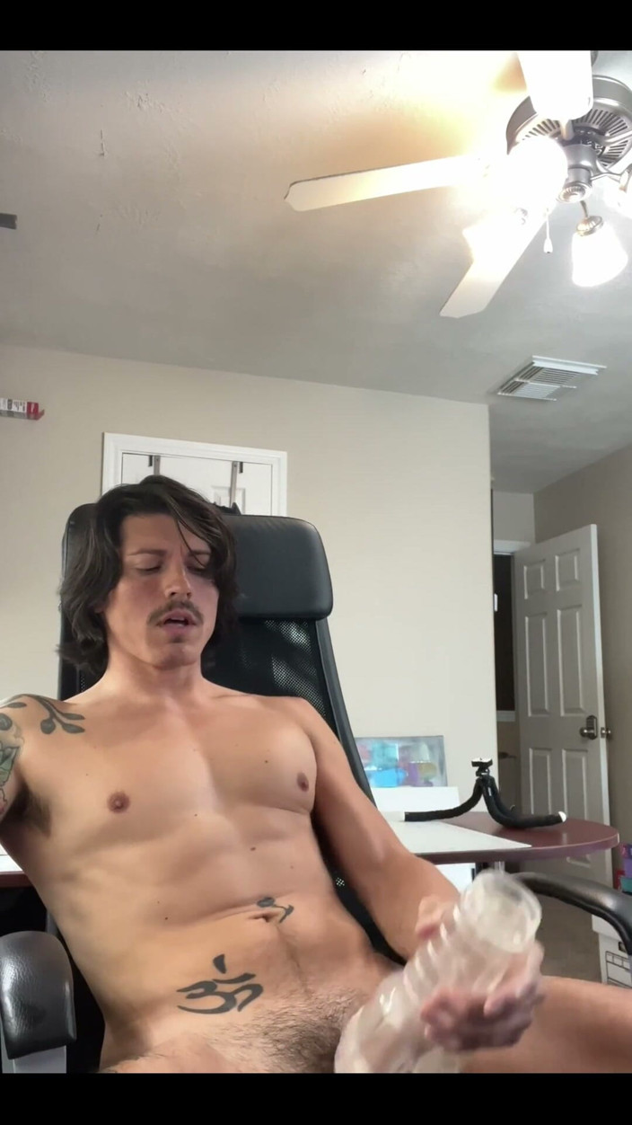 Andy Mendoza: What’s a Better Way to Spend Time at Your Desk...