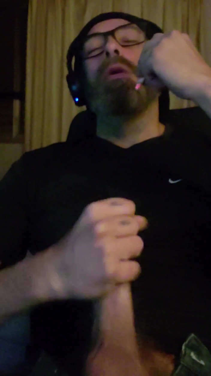 BBIG: Brnha kouří a vyvrcholí na košili!