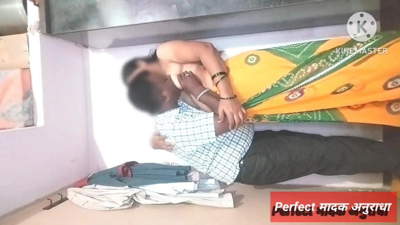 Hemant: Seks panas dan sensual pasangan sebenar.menjilat pepek sedapnya sehingga dia...