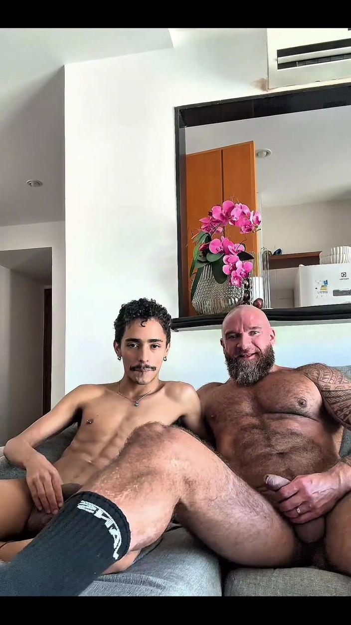 The Vicious Gabe: Pés, Pau Branco Grande, Sexo Sem Capa E Diferenças De...
