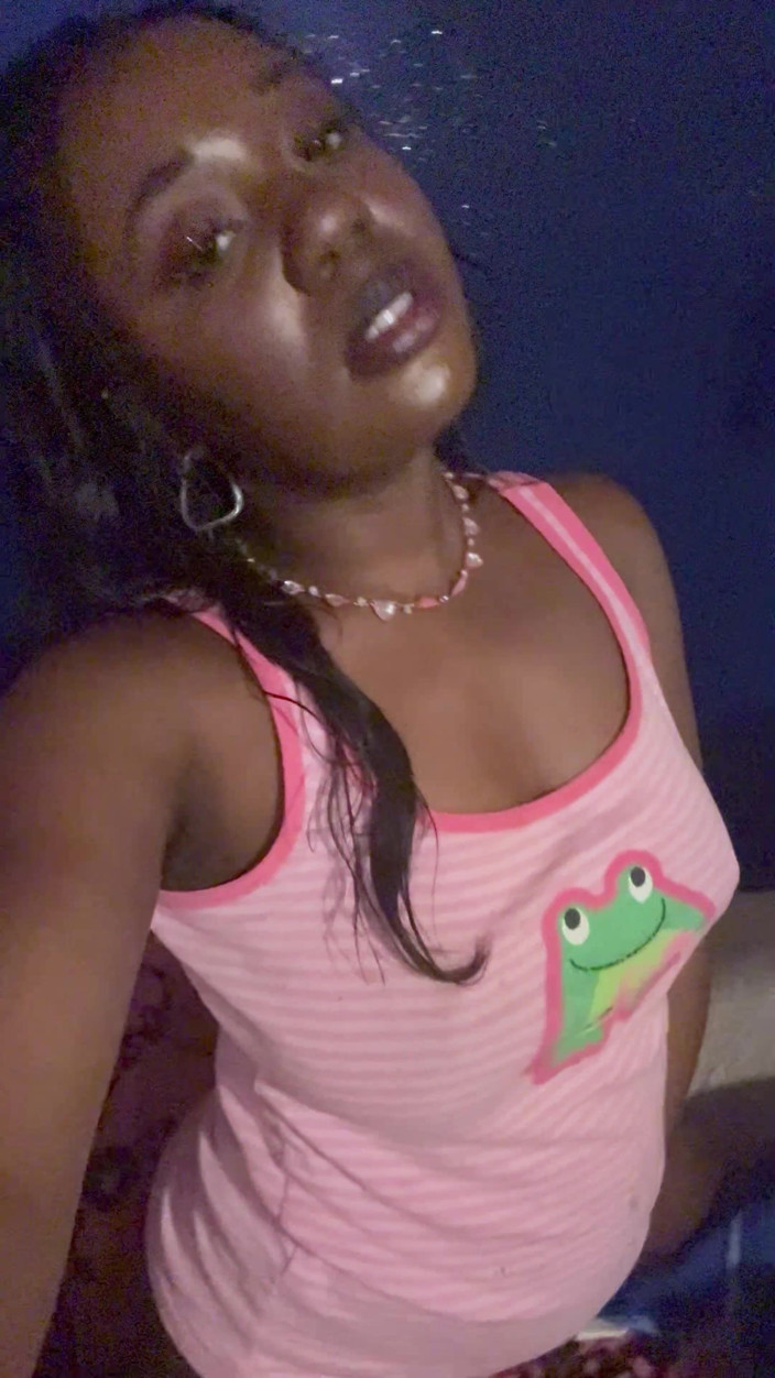 ALLIYAH ALECIA: Danse, Excitée... Danse Et Excitée