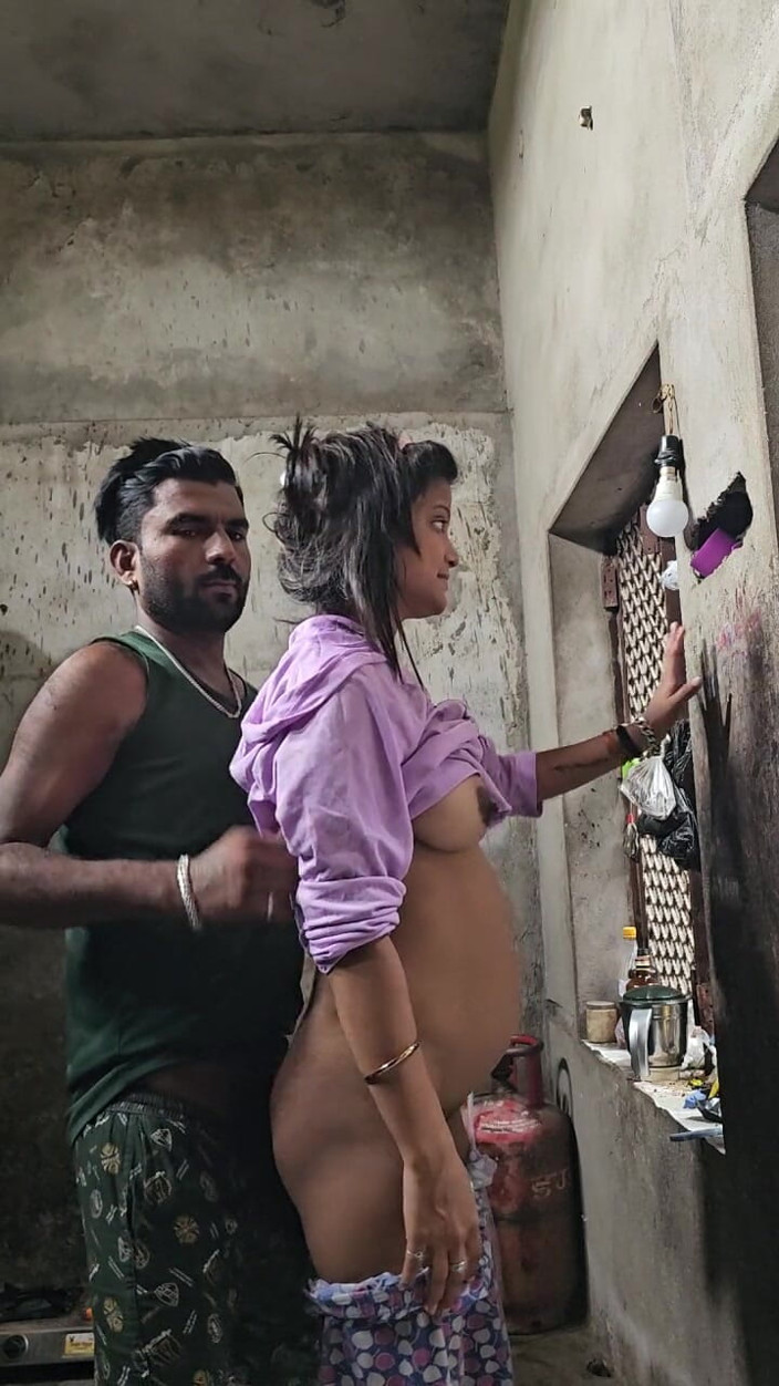 Aalox: Desi dorf schöner sali doggystyle sex in der küche