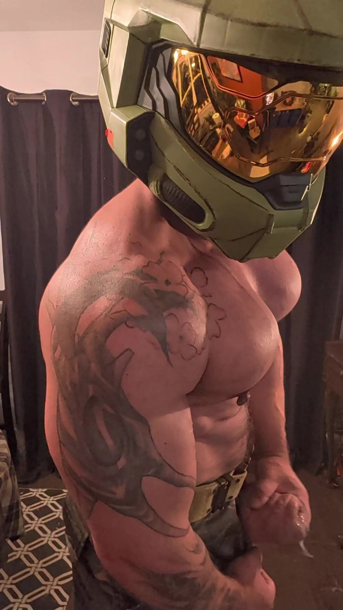 Bruiser Bearwood: Master Ketua Flexing