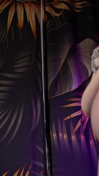 Pregnant Giantess Is Hungry! Beware, Tiny