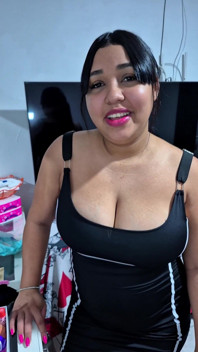 Tvrdý penis v mém zadku mě přiměje cítit se, jako bych byla tvá děvka