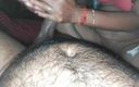 Rituraj: Indiana esposa punheta e massagem