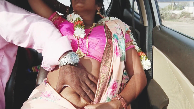 Telugu honey lips: Silk Stepaunty Car Sex, Telugu Dirty Talks, Episode -1, Part- 3, Sexy...