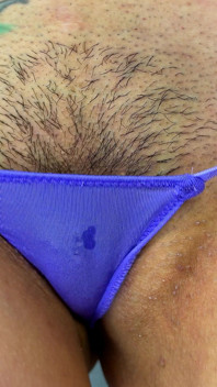 Amo Morbia - Taquinage en culotte violette III