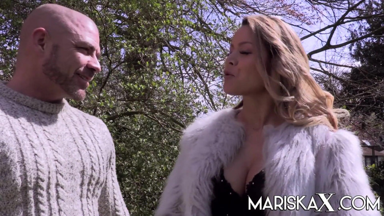 Mariska x: Creampie voor exotische Sacha