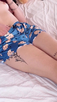 papa! Je N’ai Encore Rien Essayé De Sexuel ! Une Belle-fille Innocente a Appris À Jouir !