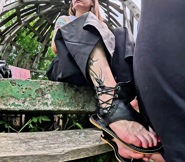 Mistressyammyboots: Adore Les Pieds De Ta Maîtresse