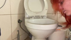 Elena917: Jilat dan ngentot kontol di toilet