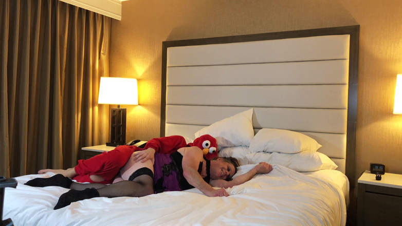 Jake Grand the man: Elmo Top with His Giant Cock