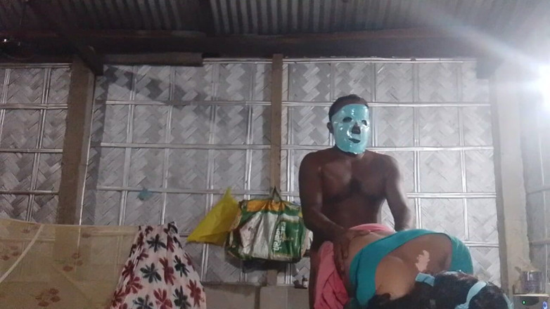 Masuuma Aktaaar: Ấn Độ assam jurhate femash vợ và husbend video làm tình...