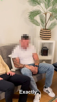 Bisexuální ženatý nevlastní otec šuká zvědavého vdaného německého chlapa bez sedla a stříká do pusy