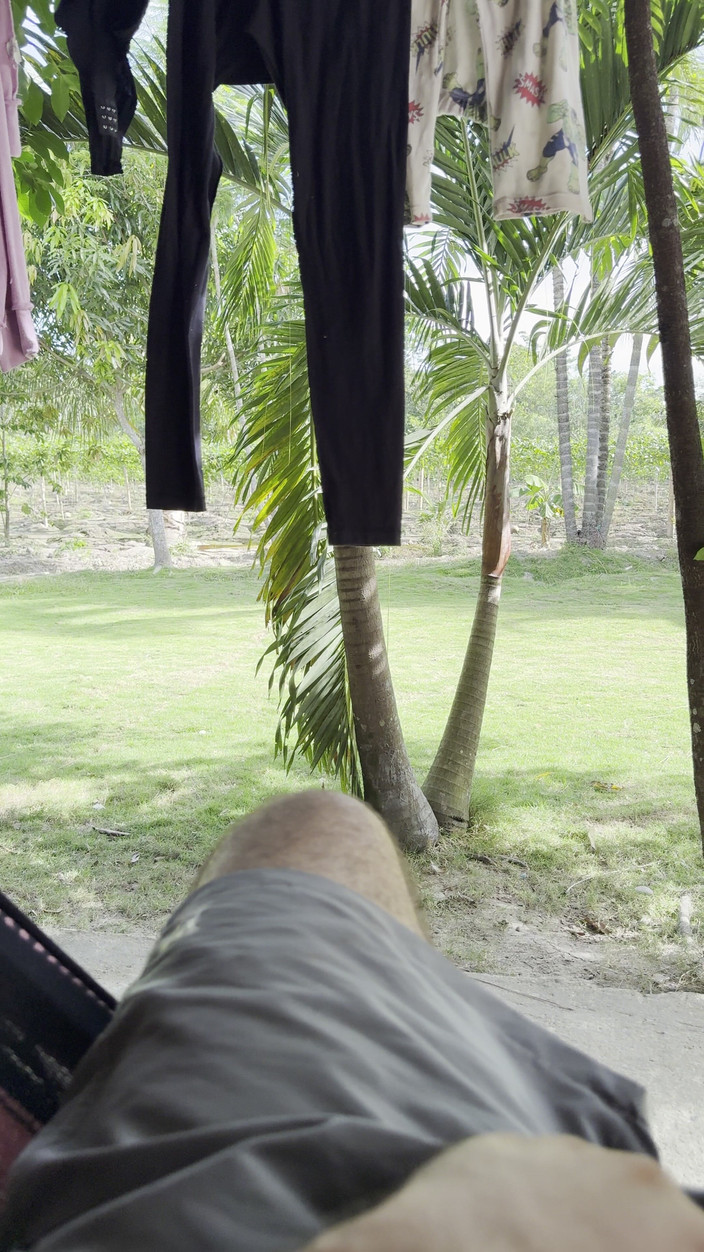 EMY_AND_JONH: Îmi place exhibiționismul, îmi place foarte mult să sar pe un...