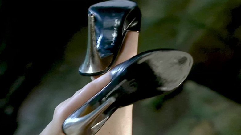 Luxury porn channel: Teplá světla, studený sníh, zlomený zadek.