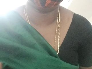 Desi World: Dirty Tamil Aunty in Saree and Tight Blouse