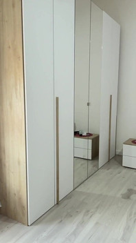 En iyi arkadaşım gelinlik arıyor... Sonra beni sikiyor... Ne kadar sürtük oldum.