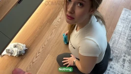 このメイドは彼女の仕事を維持するために何でもします