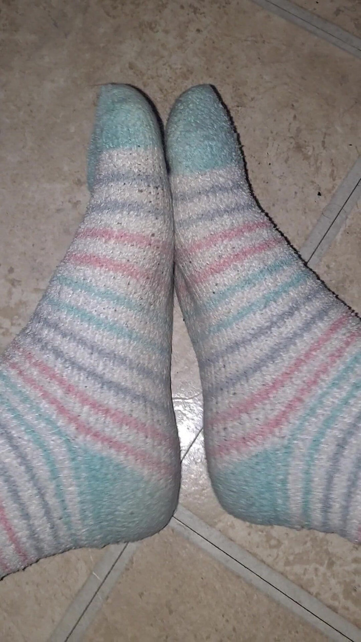 Naughty alchemy: Fuzzy ponožkové nohy