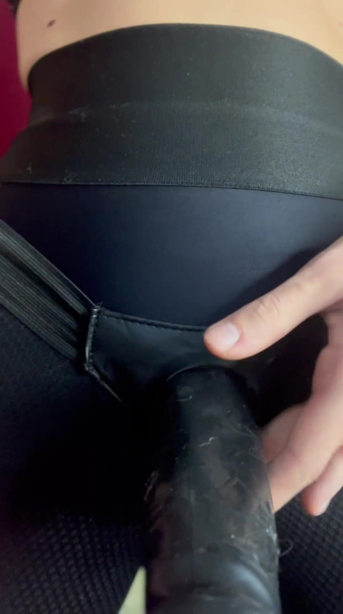 Skinny_lady69: Sua bunda pertence a mim, puta maricas