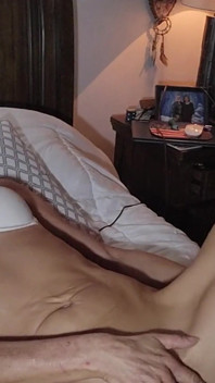 Šukací stroj a velký černý pták