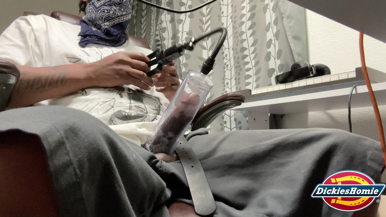 DickiesHomie: Using My Sex Toy and Penis Pump