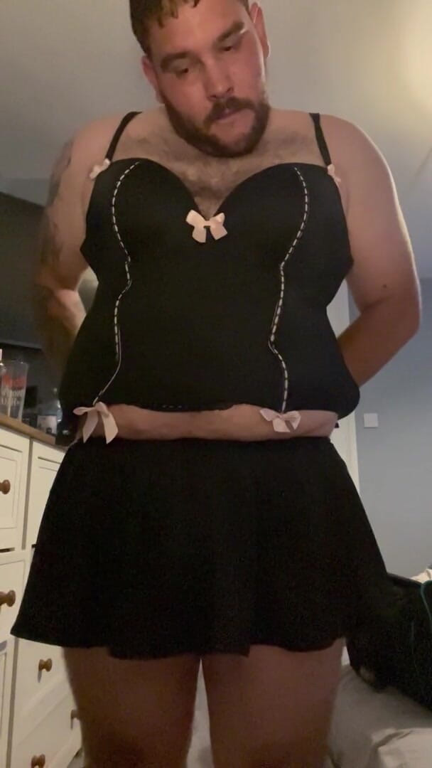 Shaun Cbt: 자지와 볼 본딩, 젖꼭지 클램프로 순결을 하고 겨드랑이로 크로스드레스