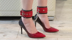 Anna Booty: Занурення і гра ніг на класичних високих підборах, коли мої ноги в бондажі