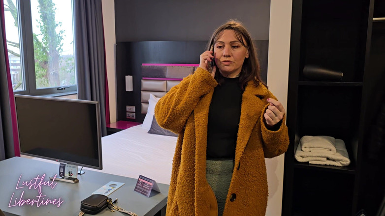 Lustful Libertines: Sharing a Bed with Seductive Mature MILF Stepmom