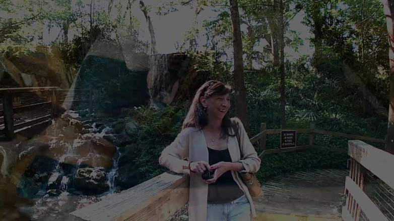 Shadow And Marie: 작은 밀프 시끄러운 보지 깊게 보짓물 질싸