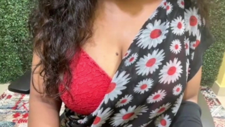 Surbhi453: Nữ sinh viên Ấn Độ thích làm tình với bạn cùng lớp...