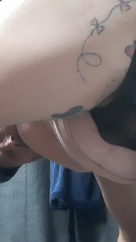Tunnel Buttplug Stretching
