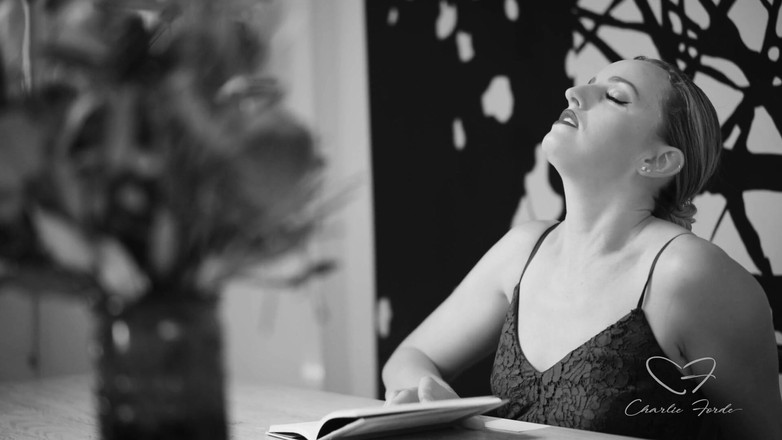 CharlieForde: Video literatur ode to histeris charlie forde, amber moore