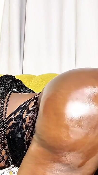 Candyxcurvy: Pakar seks gaya doggy plus posisi misionaris