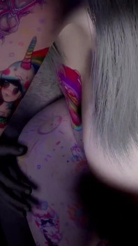 3d enormes tetas puta muestran su tatuaje perfecto