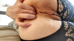 LeilaBeat: Prstění zadku, zatímco nikdo nevidí