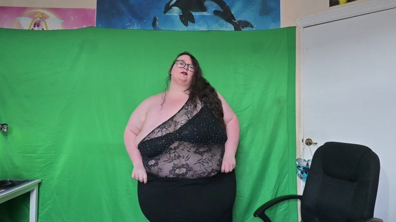 SSBBWLadyBrads: Stripping Out of My Clothes