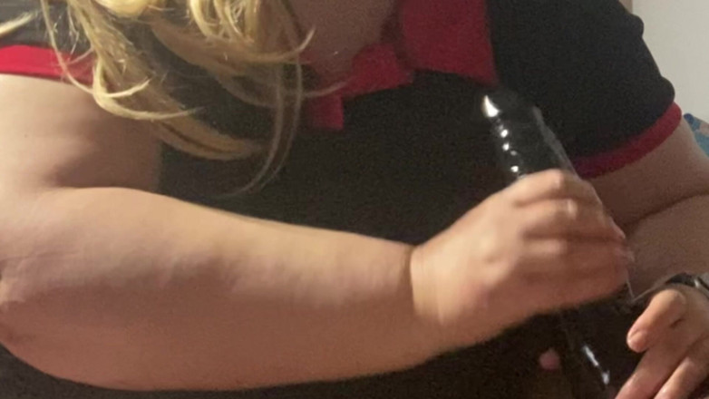 Daddykane: Máy bay bà già người Anh tóc vàng trở nên...