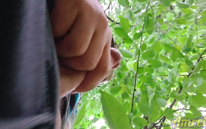 Amreis: 숲에서 하드 핸잡. 흑인 대물 자지에게 따먹히는 거유 밀프