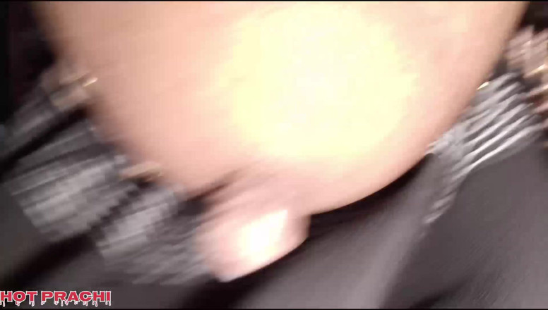 Hot prachi: desi ganv ki sauteli mammi shoping mol jaane ke lie...