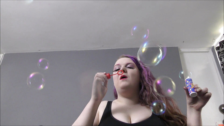 Mxtress Valleycat: Jouer avec des bulles à la place de toi