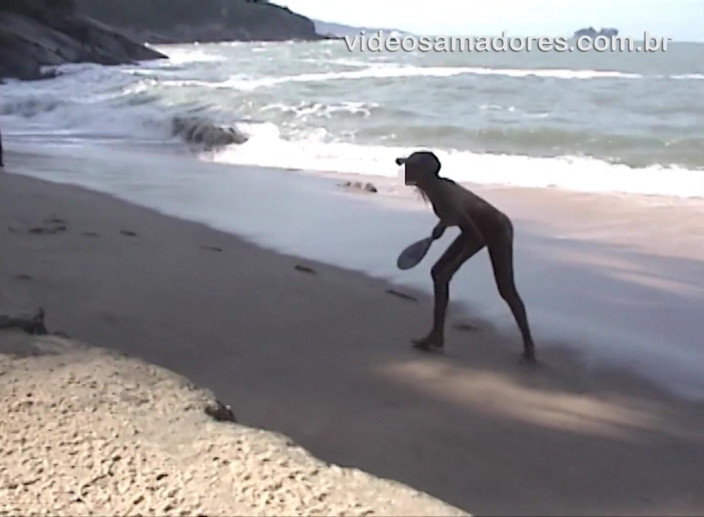 Amateurs videos: La mia ragazza in topless sulla spiaggia