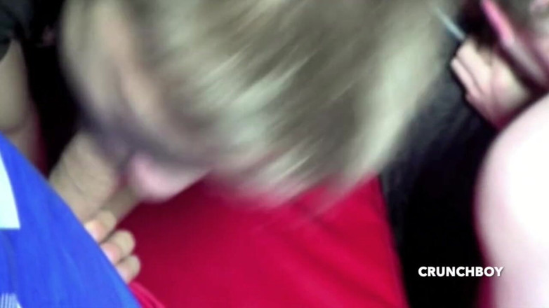 Crunch Boy: gangbang im publkc hinterzimmer mit französischen jungs
