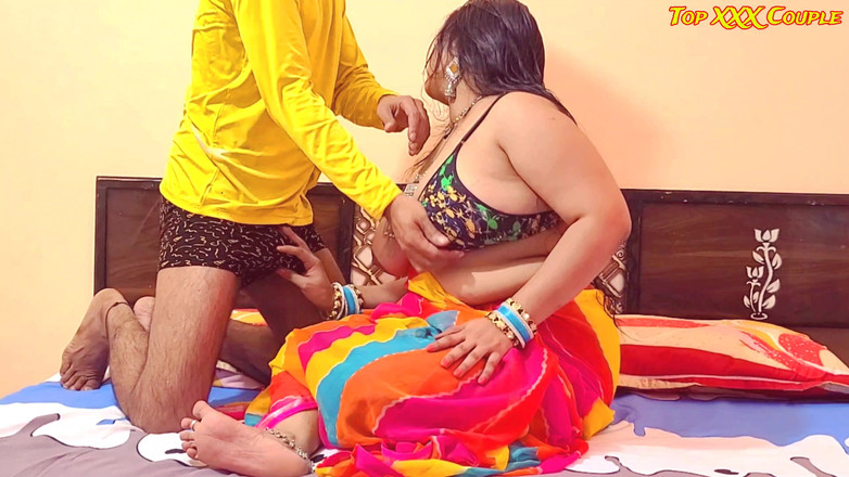 Topxxxcouple: Ibu Rumah Tangga Panas Menikmati XXX Bersetubuh Dengan Adegan Video...