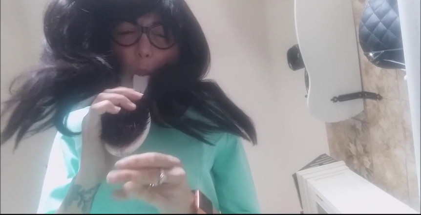 savannahamatoriale: Master! Kölenin yarağa ihtiyacı var