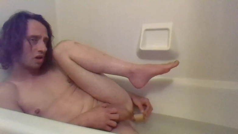 LilTaste: Piscia su me stesso, dildo nel mio buco del scopa...